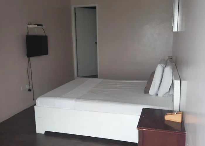 Germaroze Motel Oslob