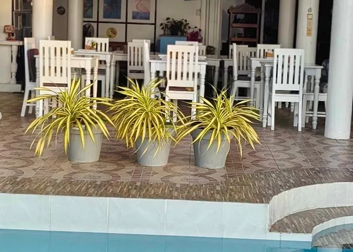Germaroze Motel Oslob